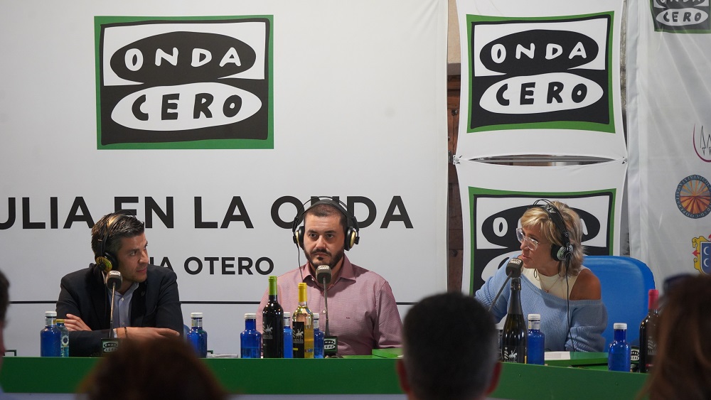 Santiago Lázaro en Julia en la Onda, 4 Fiesta de la Vendimia en La Mancha