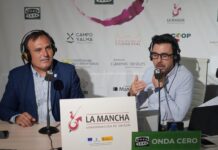 Manzanares lleva la Fiesta de la Vendimia a la radio nacional con Julia Otero y Onda Viajera El Pte del Consejo Regulador en Onda Viajera este pasado domingo
